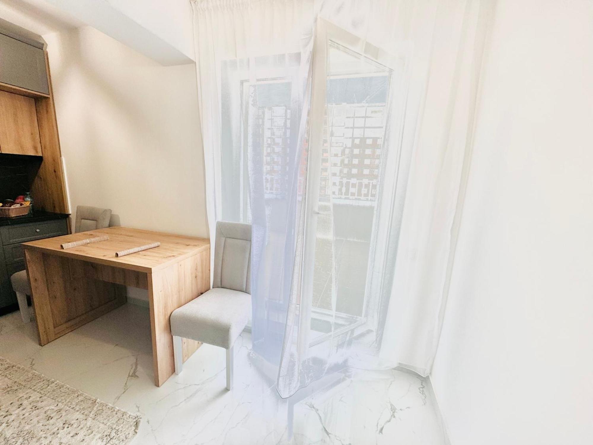 Luxury Apartment Sinuhe Brașov Exterior foto
